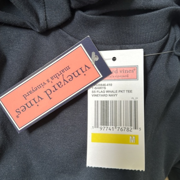 Dark navy Vinyard Vine Tee. Size medium, brand new! - Picture 6 of 6